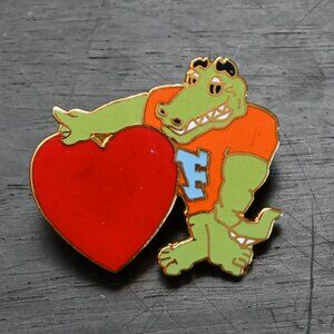 VTG 1994 UF University of Florida Gators Pin Souvenir Football Heart